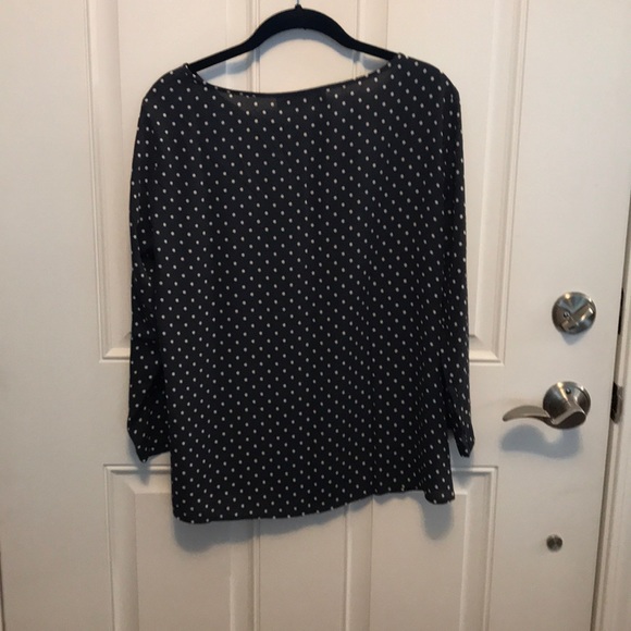 Loft Top - Picture 3 of 3